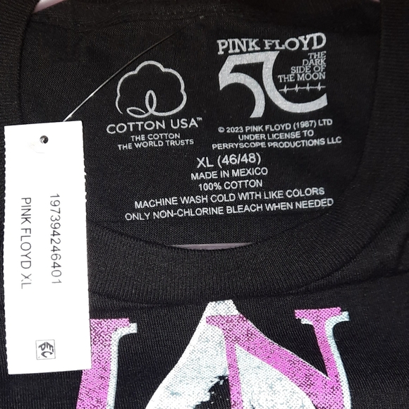 Pink Floyd Black Graphic Tee - Picture 8 of 8